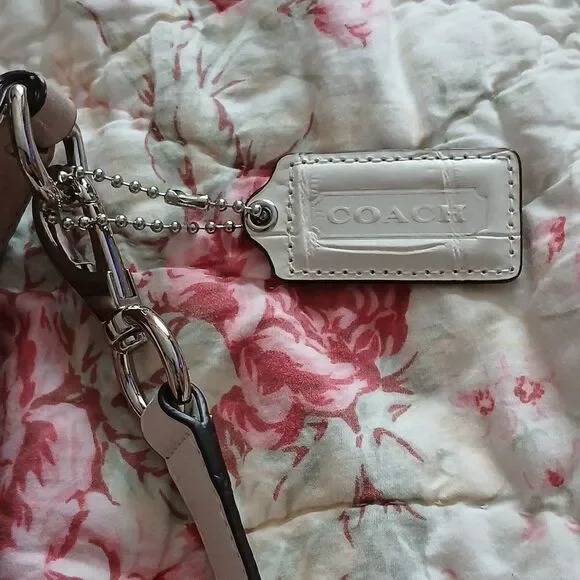 Coach   - Picture 9 of 9